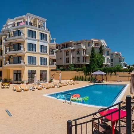 Apartment Horizon 2 'в' *